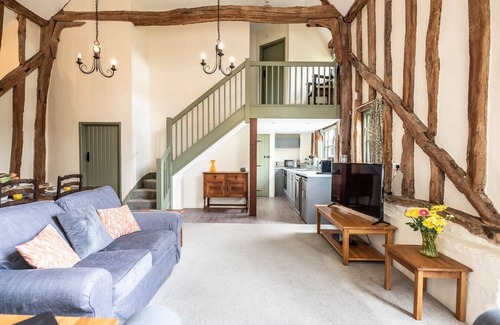 Saxmundham Casa | Granary Cottage at Valley Farm Barns, Snape