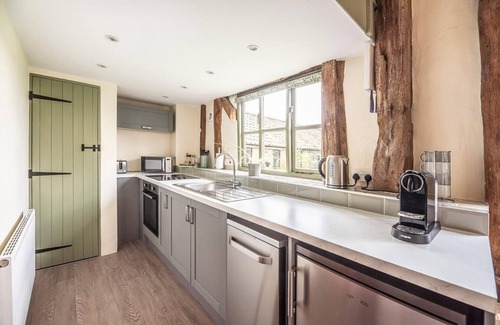 Saxmundham Casa | Granary Cottage at Valley Farm Barns, Snape