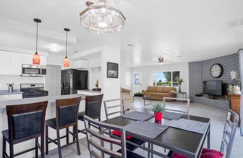 El Cajon Casa | Grand 5 Bedroom Home in El Cajon San Diego Ca
