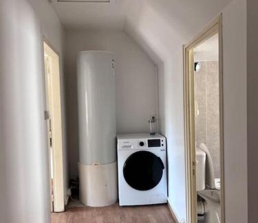 Verneuil-sur-Avre Apartamento | Grand Appartement lumineux 2ch. Ville historique.