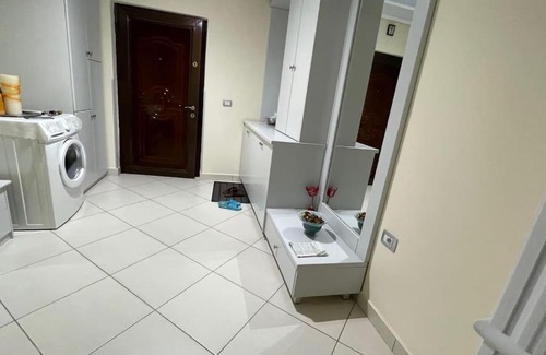 Qender Apartamento | Grand Apartment