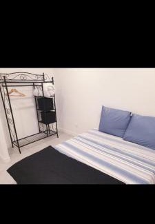 Les Moulins Apartamento | Grand Appartement, 2 ou 3 ou 4 pieces, tramway sur place, proche gare sncf St Augustin 5 min, aéroport à 7 min, plage ou Allianz riviera 10 min, palais nikaia 2 min , supermarché sur place, parking possible si disponible ou payant à 1000 metre