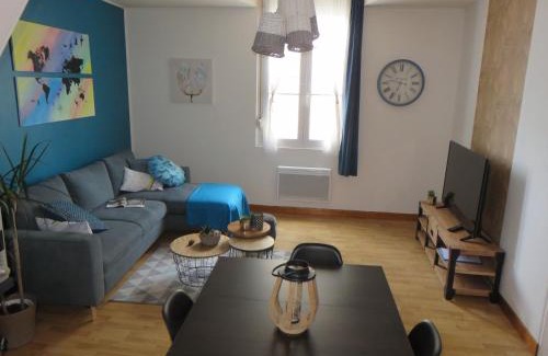 Thouars Apartamento | Grand appartement chaleureux