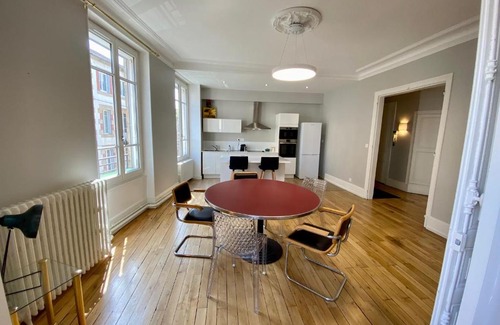 Moulins Apartamento | Grand appartement de caractère au coeur de ville