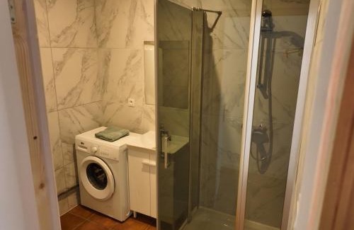 Valenciennes Apartamento | Grand appartement de ville avec 2 places de parking privées intérieur