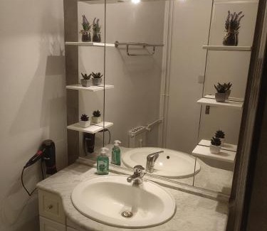 Aix-en-Provence Apartamento | Grand appartement de charme calme et lumineux parking compris