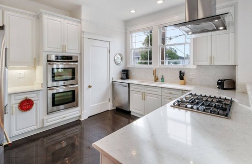 Broadmoor Casa | GRAND Arts & Crafts Home In New Orleans