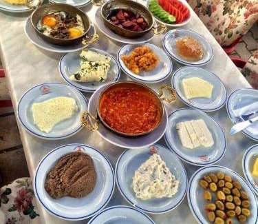 Kadnlar Denizi Mahallesi Hotel | Grand Ayhan Hotel Kuşadası