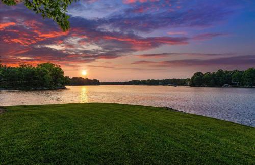 Mooresville Casa | Grand Bay