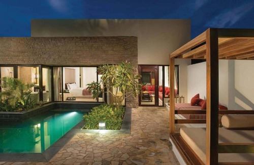 Salalah Apartamento | Grand Beach Vacay! Beachfront Accommodation, Lagoon View, Outdoor Pool & Spa!