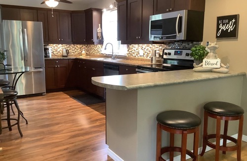 Grand Bend Cabaña | Grand Bend-Pinery Park- Bike or hike to the beach & river ( families/couples)