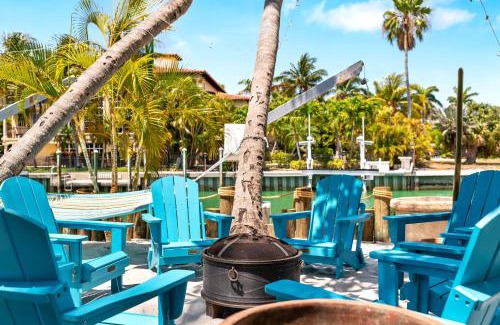 Key Colony Beach Casa | Grand Blue Arenas with Minigolf, Canal, Game Room, 3 Bedrooms and Heated Pool