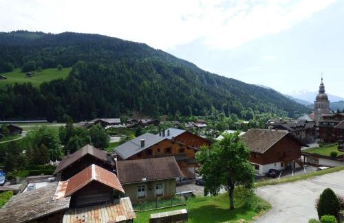 Le Grand-Bornand Apartamento | Grand Bornand : appartement 6 pers avec balcon au cœur du village - FR-1-458-167