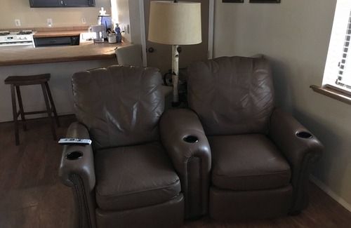 Parks Casa | The Loft @ Wrigley Ranch-Horseback Rides-Hike-Shooting / 4wd Tours-FirePit-GasBBQ-