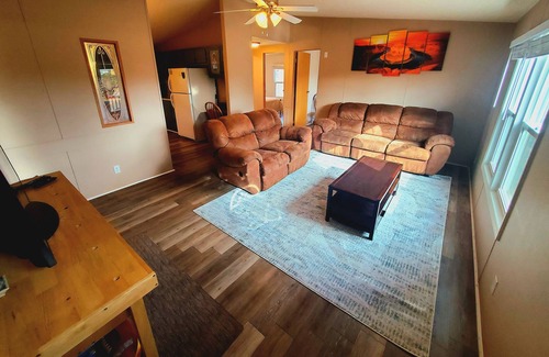 Williams Casa | Grand Canyon - Pinion Pine Getaway - Fenced Acre & Mountain Views!