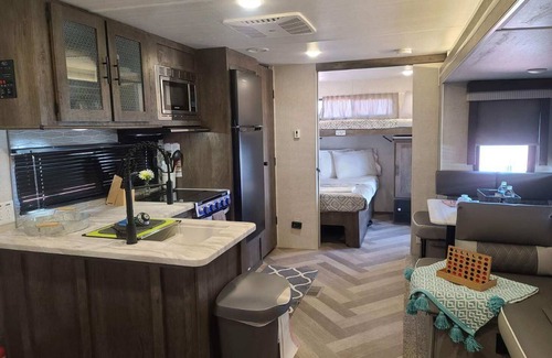 Williams Casa | Grand Canyon RV Glamping Mini Bunkhouse Suite