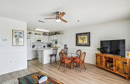 Destin Condominio | Grand Caribbean East 309 1 Bedroom Condo by RedAwning