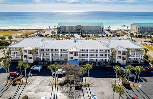 Destin Condominio | Grand Caribbean East 309 1 Bedroom Condo by RedAwning