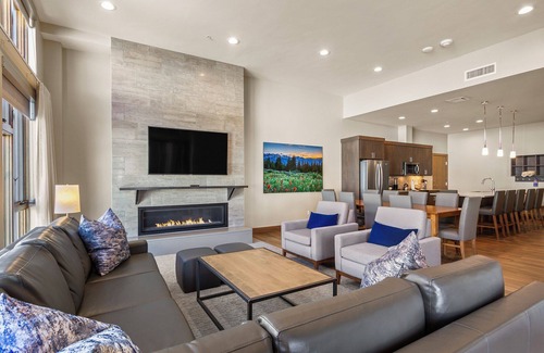 Breckenridge Complejo | Grand Colorado ski-in/out 1 BD slopeside luxury resort at the base of Peak 8