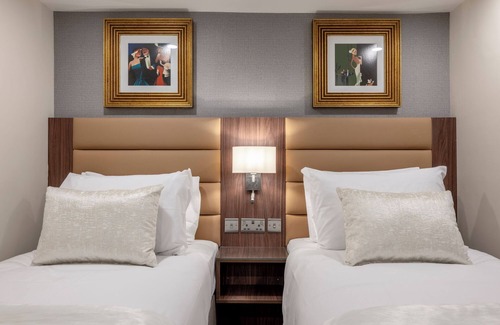 Paddington Hotel | Grand Concerto Hotel