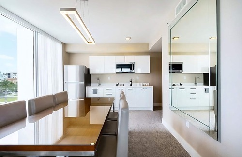 Bay Harbor Islands Hotel | Grand Deluxe 2BR Suite With Balcony at The Altair Hotel Bay Harbor Miami, Pool!