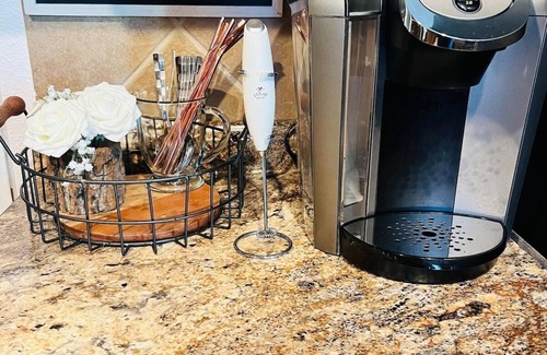 Temple Casa | Grand Family Escape - 1 minute from Water Park!
