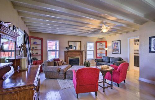 Fredericksburg Casa | Grand Fredericksburg Retreat - Walk to Main St!