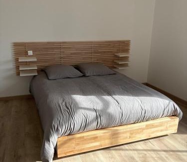 Landevant Casa | Grand gîte 10 personnes, calme, proche mer