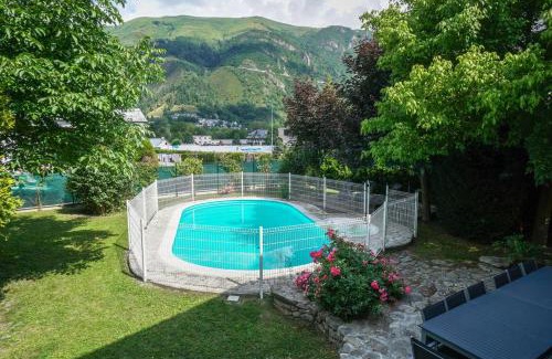 Saint-Lary-Soulan Casa | Grand Gîte Saint-Lary centre pour 15 pers. pouvant accueillir jusqu’à 17 pers.