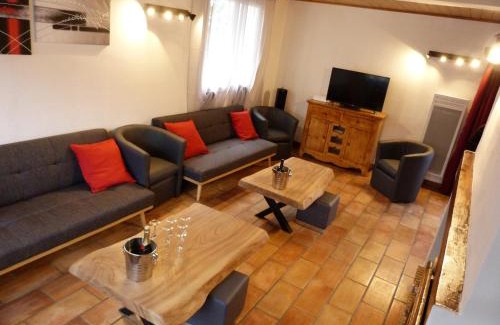 Saint-Lary-Soulan Casa | Grand Gîte Saint-Lary centre pour 15 pers. pouvant accueillir jusqu’à 17 pers.