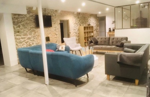 Saubrigues Casa | Grand Gite Pour 20 Personnes Avec Piscine a 15min des Plages de Capbreton