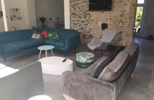 Saubrigues Casa | Grand Gite Pour 20 Personnes Avec Piscine a 15min des Plages de Capbreton