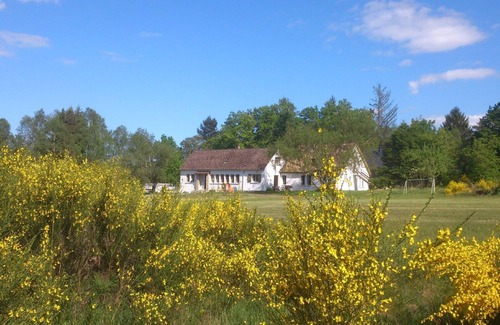 Eyrein Casa | GRAND GITE & son LAC (1 to 15 people)