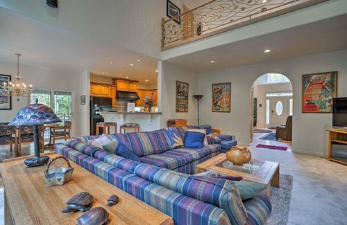 Hailey Casa | Grand Hailey Home by Big Wood River and Sun Valley! is located in Hailey.