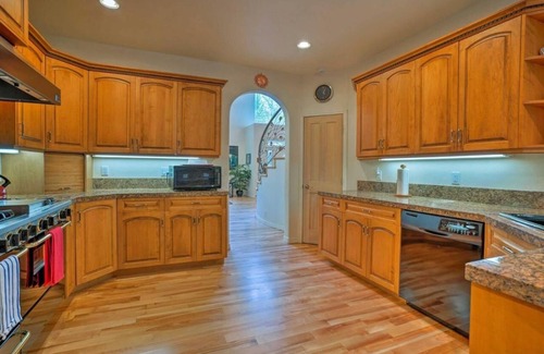 Hailey Casa | Grand Hailey Home by Big Wood River and Sun Valley! is located in Hailey.
