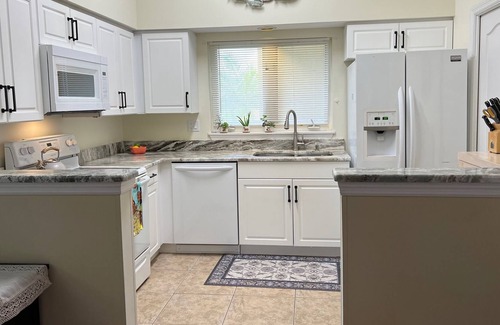 Grand Harbor Condominio | Grand Harbor Summer Retreat with Beach Club, Golf, Tennis, Pickleball Membership