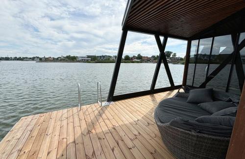Haapsalu Casa | Grand Holm Marina Ujuvmajad