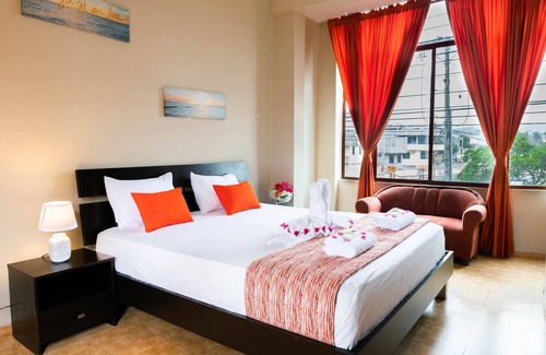 Puerto Baquerizo Moreno Hotel | Grand Hotel Chatham