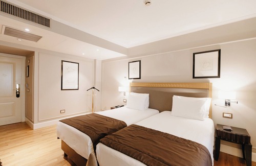 Kentron Hotel | Grand Hotel Yerevan