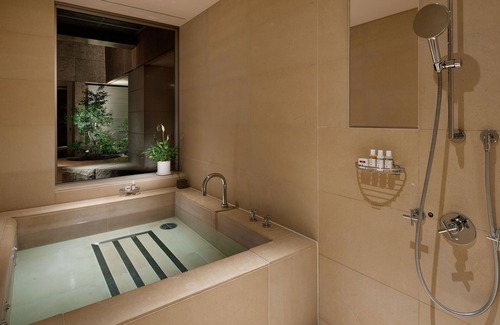 Nishiazabu Hotel | Grand Hyatt Tokyo