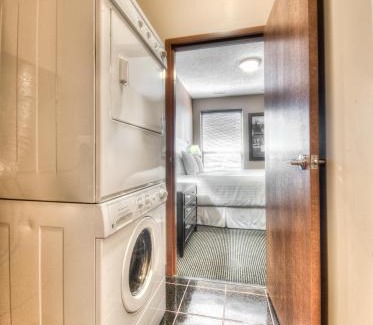Grande Prairie Apartamento | Grand Inn & Residence- Grande Prairie