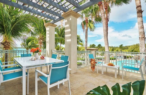 Rokers Point Hotel | Grand Isle Two-Bedroom with Ocean Vistas, 2 Family Ready Rooms w/ Balcony
