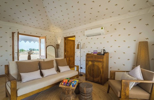 Kanoi Alquiler De RV | Grand Khalifa Luxury Camp