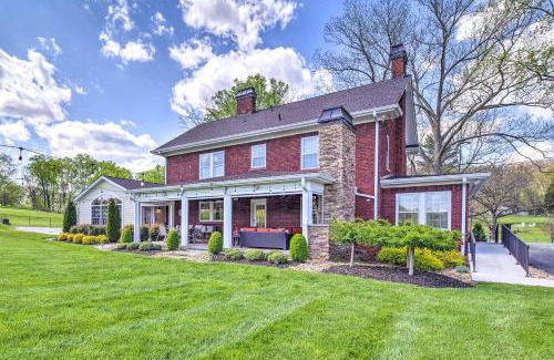 La Follette Casa | Grand LaFollette Home with View and Covered Patio!