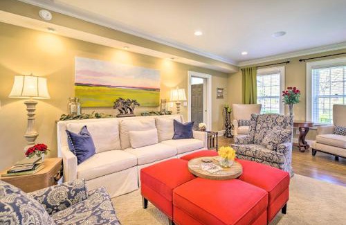La Follette Casa | Grand LaFollette Home with View and Covered Patio!