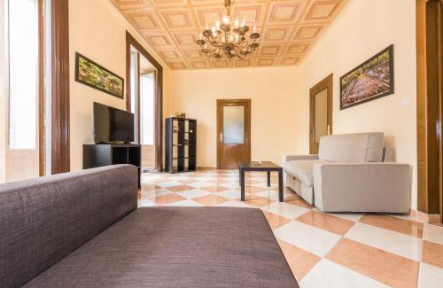 Barrio de La Latina Apartamento | Grand Latina Apartment