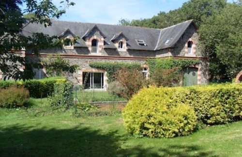 Tredarzec Casa | Grand logis du MANOIR de Kerhir, charm and old stone in Trégor
