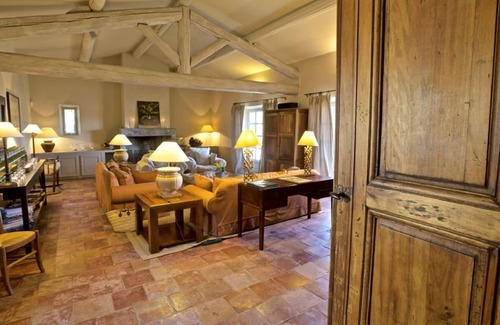 Joucas Casa | GRAND LUBERON A LARGE LUXURY VILLA IN THE BEAUTIFUL HILLTOP VILLAGE OF GORDES