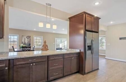 Falls Church Casa | Grand Luxury | Hot Tub | Boutique | 4 bedrooms