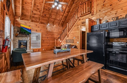 Sevierville Cabina | Grand Mountain View Lodge By Ghosal Luxury Lodging